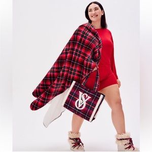 VICTORIA'S SECRET Logo Tote & Blanket SET in Red Plaid Holiday BRAND NEW Sealed